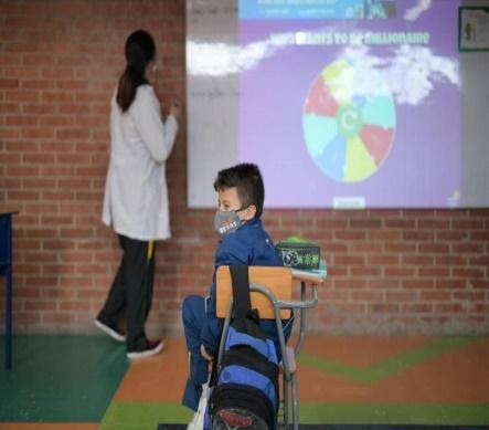Es hora de volver a las aulas de clase